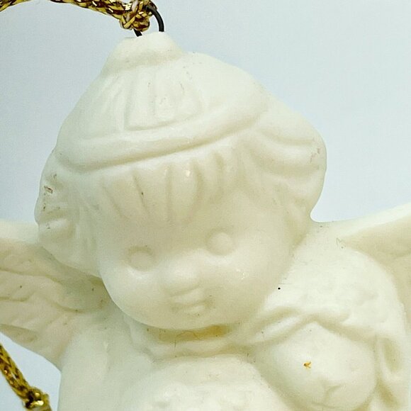 Vintage White Angel With Wings Holding Lamb Christmas Ornament Ceramic Taiwan - Picture 3 of 13